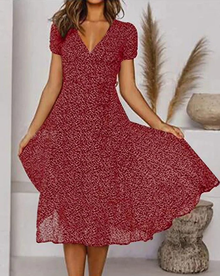 Nadège - Robe en mousseline à encolure en V et motif floral