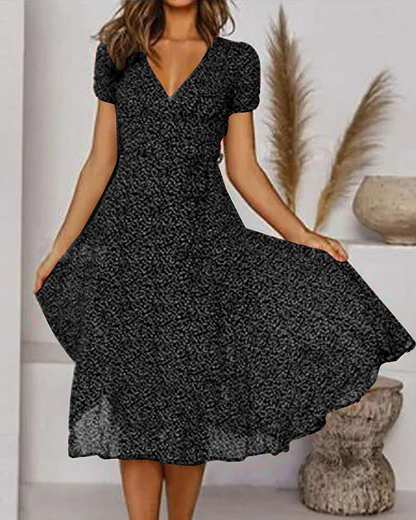 Nadège - Robe en mousseline à encolure en V et motif floral